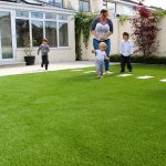 The Benefits of Installing a Synthetic Lawn at Your Place