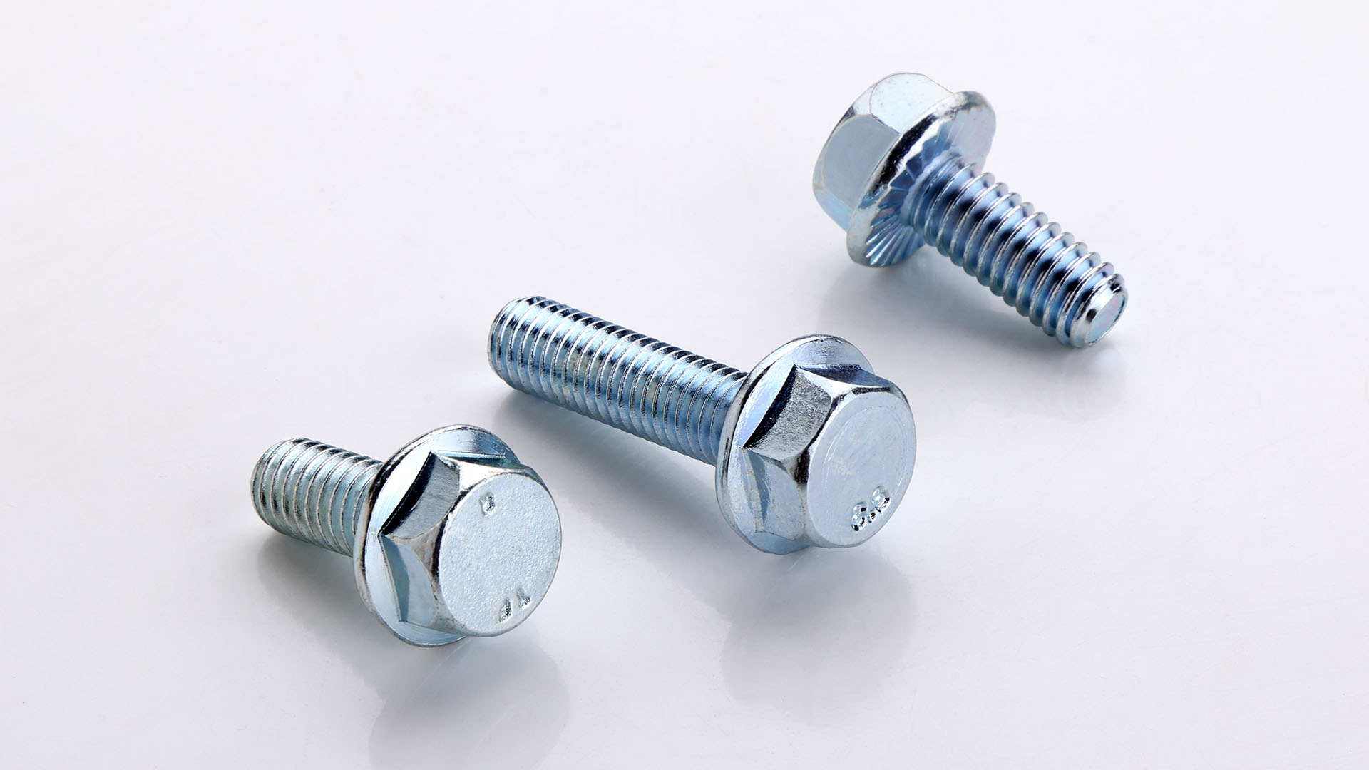 Mistakes that You Must Avoid While Using Fasteners